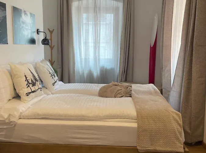 Ai Tre Garofani לינה וארוחת בוקר