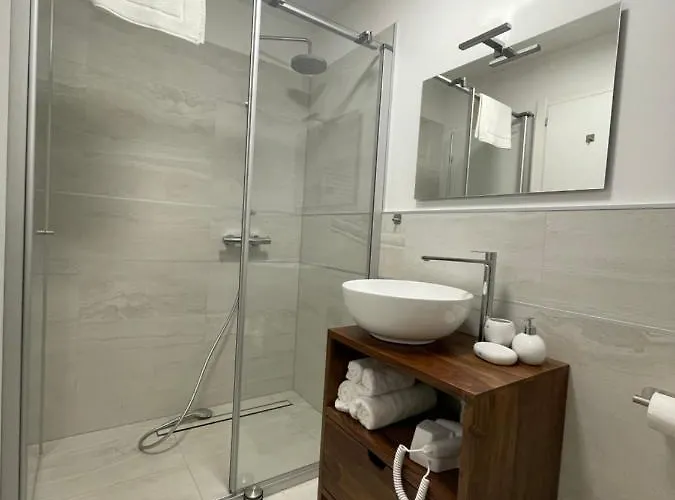 Ai Tre Garofani לינה וארוחת בוקר